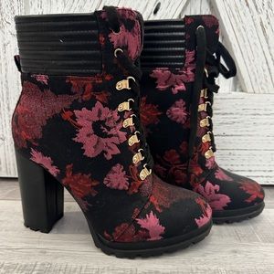 Women's Size 8.5 Floral Pink Boots